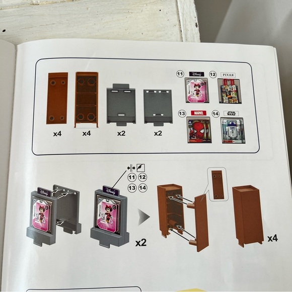 Zuru Mini Brands Mini Disney Store Edition Display Piece Replacement Piece - Picture 3 of 3